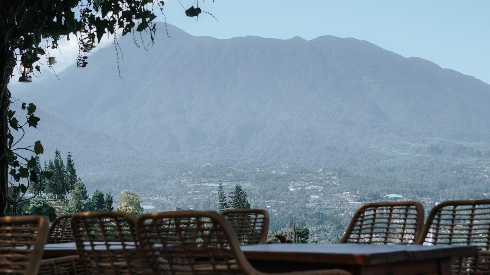 Damar Langit Resort Cisarua Kültér fotó