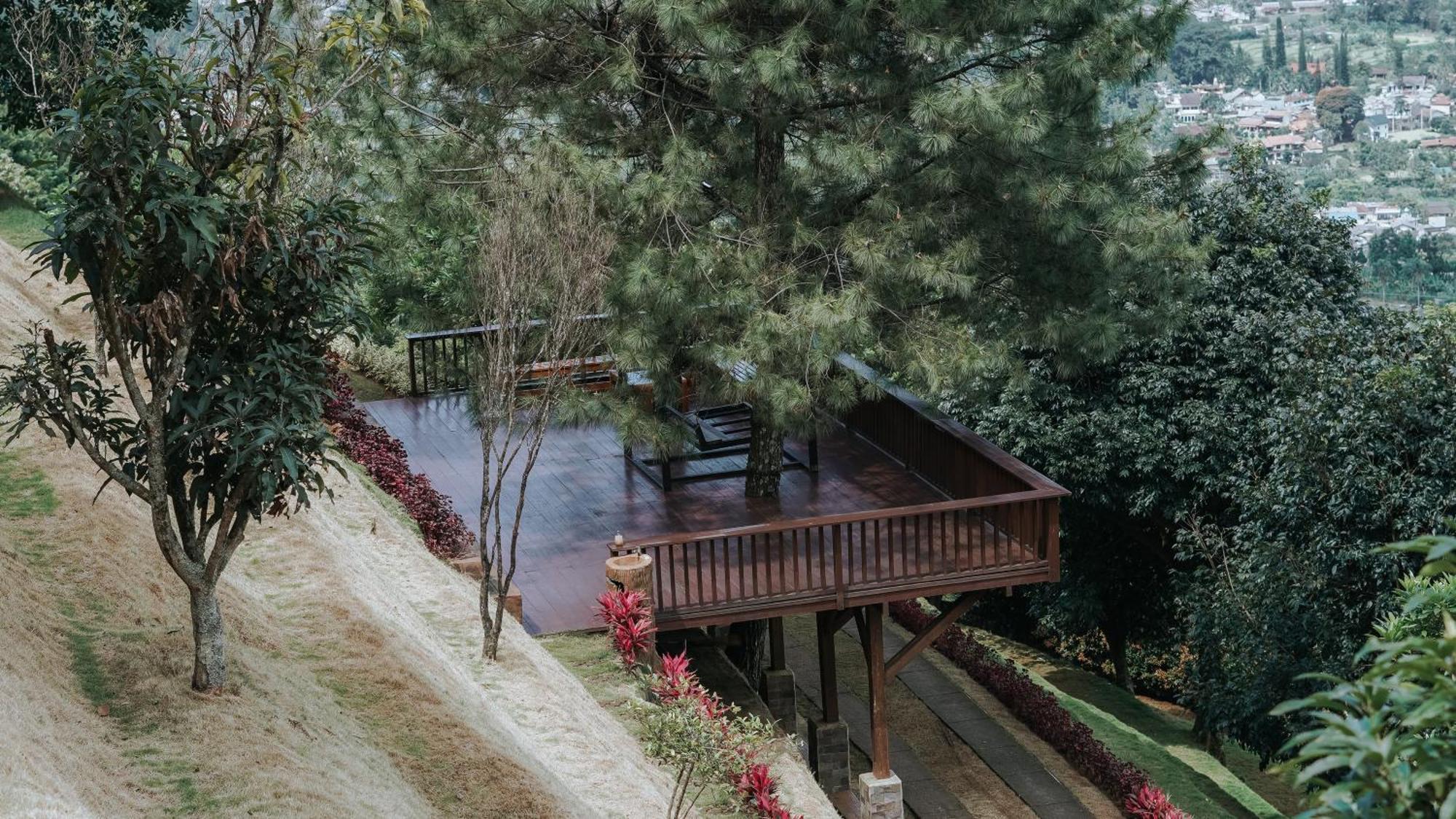 Damar Langit Resort Cisarua Kültér fotó